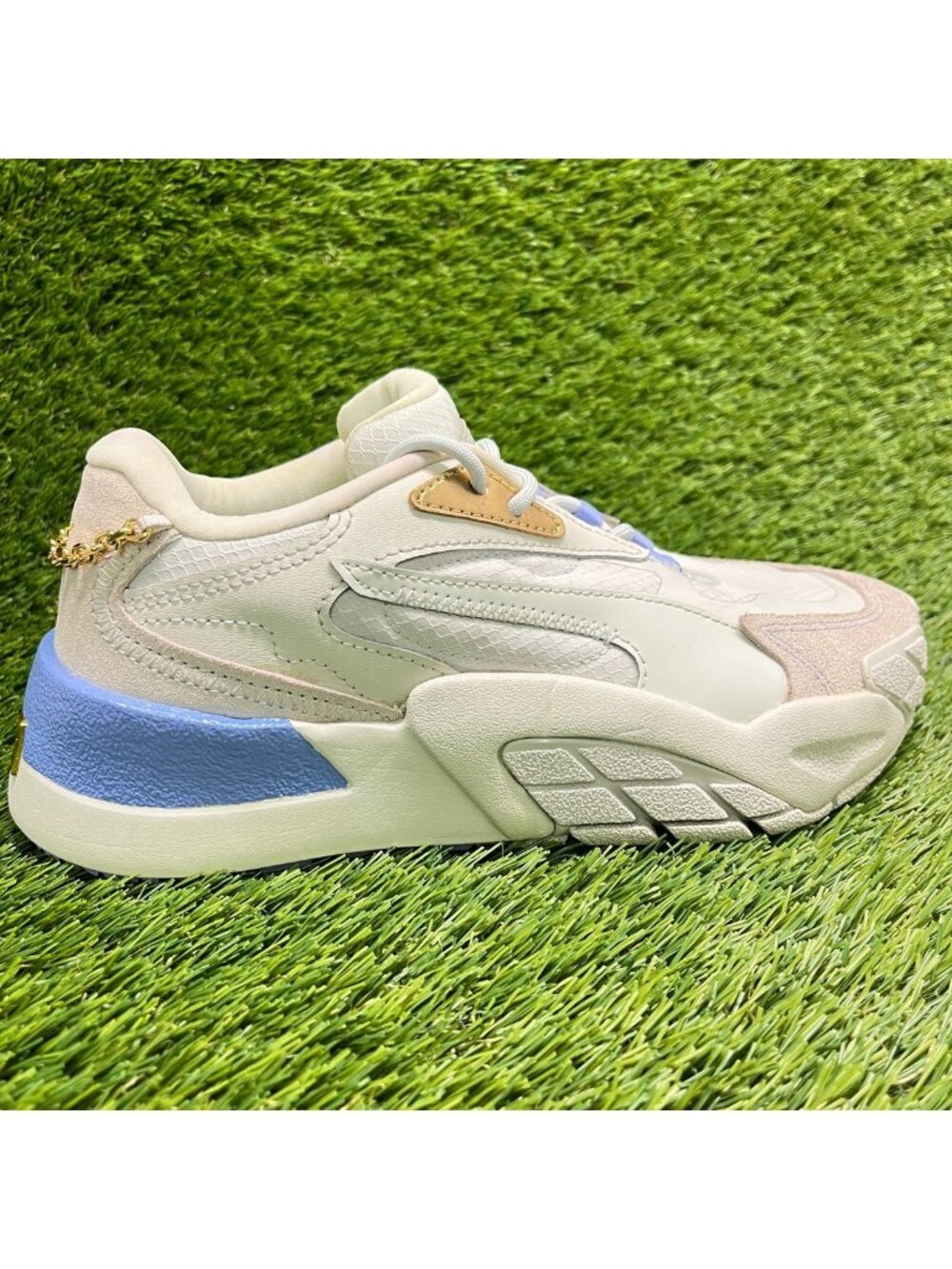 Puma Hedra Womens Size 7.5 White Blue Athletic Running Walking Shoes Sneakers